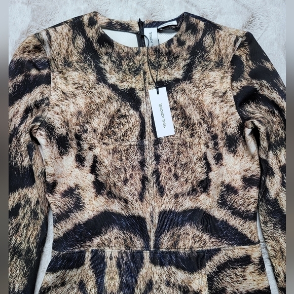 Yigal Azrouël Clouded Leopard Printed Scuba Sheath Fitted Dress NWT Size 6 - Picture 6 of 13